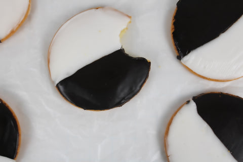 12 Black & White Cookies