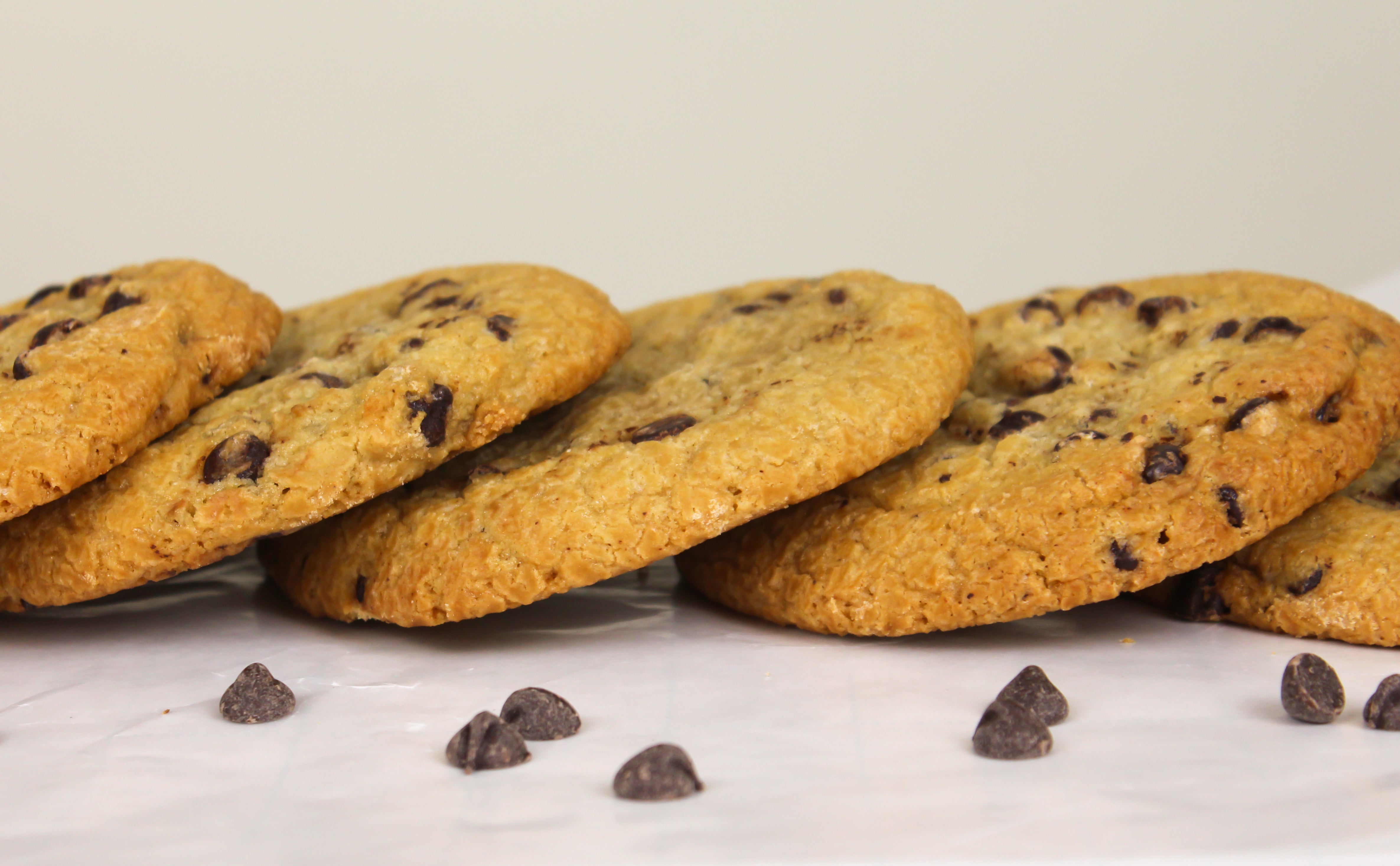 12 Chocolate Chip Cookies