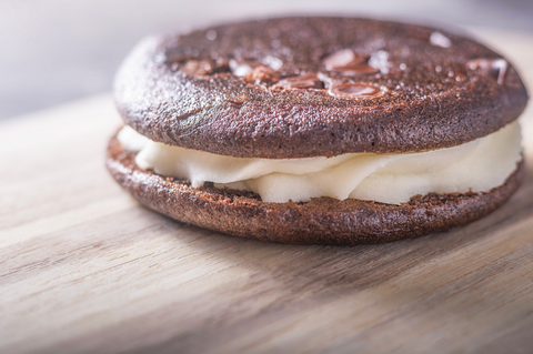 Chocolate/Vanilla Filling Whoopie Pies